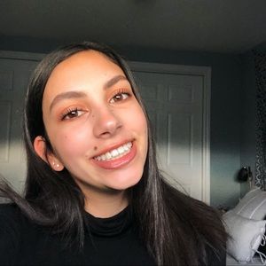 Meet your Posher, Sonia